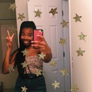 Meet your Posher, Laila